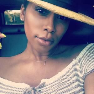 Meet your Posher, Angelique